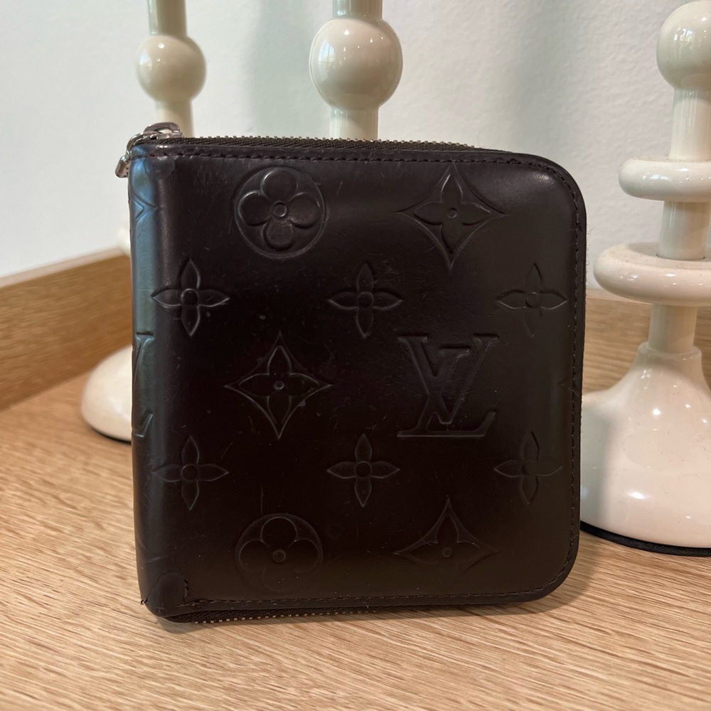 Louis Vuitton Monogram Vernis Black Zippy Coin Wallet